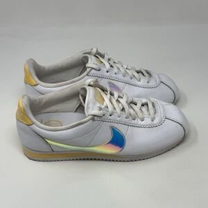 Nike Cortez Classic 2017 Shoes Womens 9.5 White Topaz Iridescent Retro Sneakers